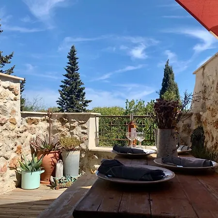 Maison De Charme Avec Rooftop Treilles